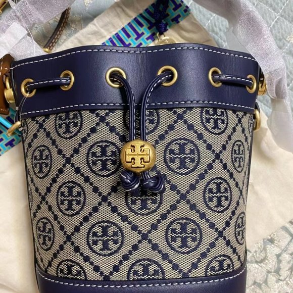 TB Female bag Single shoulder slant bucket bag with clamshell chain main image 6
